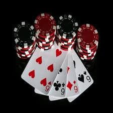 MMK30 မိုဘိုင်းအက်ပ် Myanmar ကစားသမားများ Slots Live Casino ဖုန်းမှ ကစားနေသောမြင်ကွင်း
